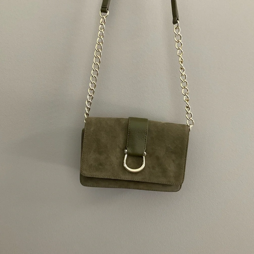 Talbot's Suede Leather NWOT Small Crossbody. - Picture 5 of 12